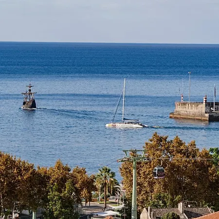 Alegria I By An Island